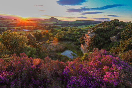 Sunset at Captain Cook Monument