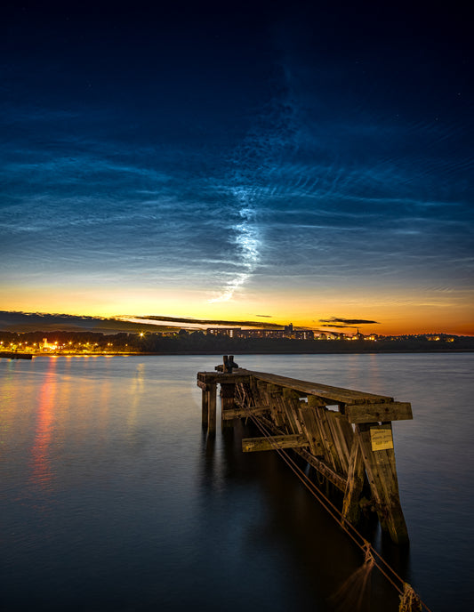 Noctilucent clouds over the river Tyne